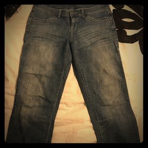 Vera Wang cropped jean pants